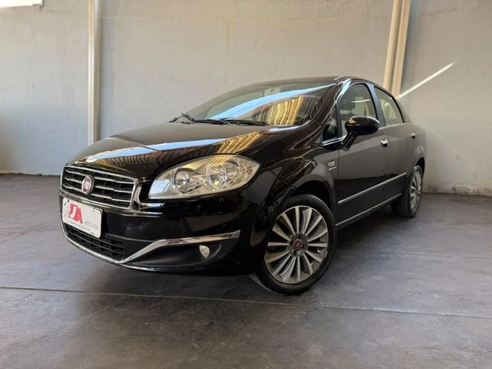 Fiat LINEA ESSENCE Dualogic 1.8 Flex 16V 4p